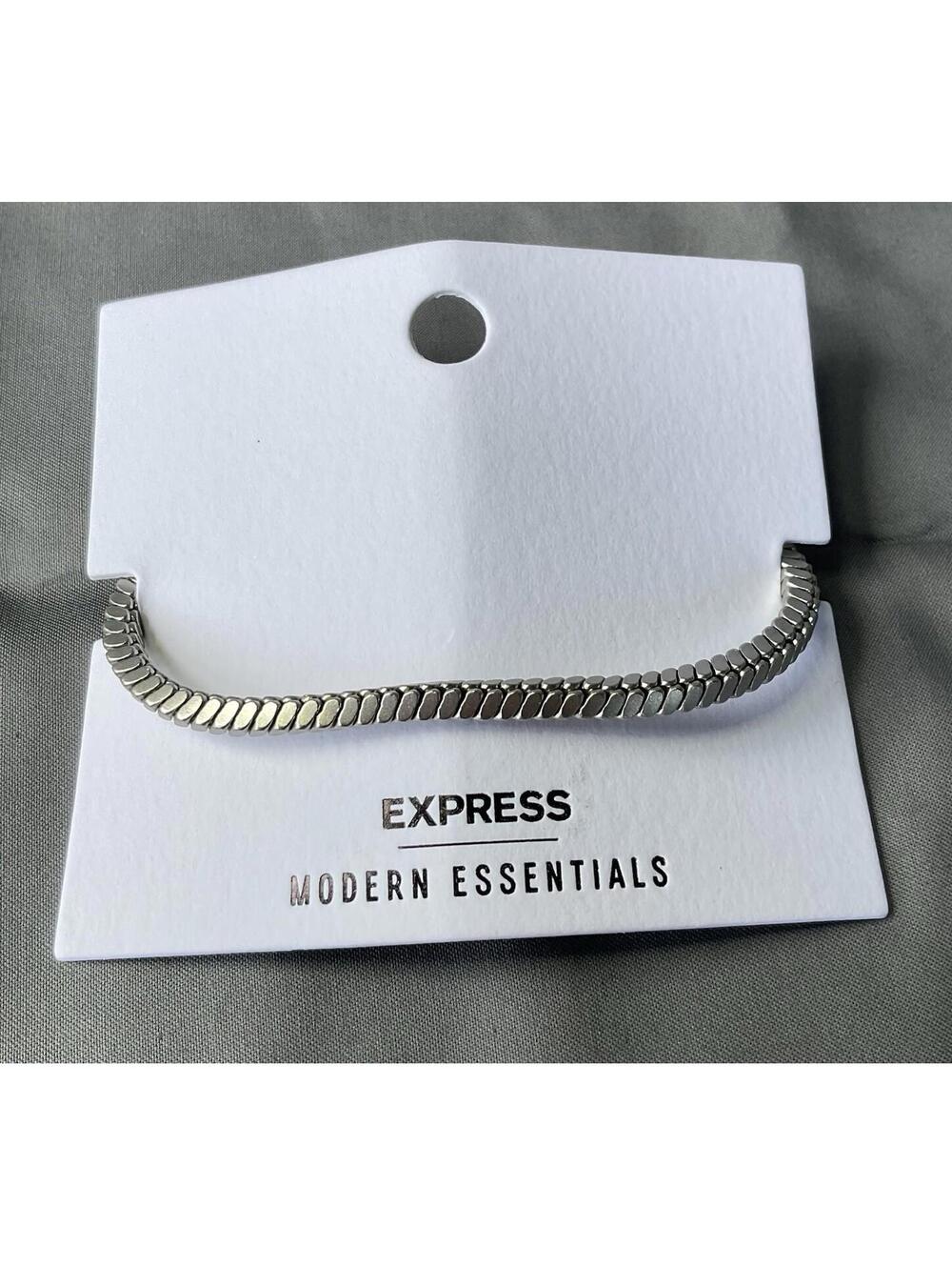 NWT EXPRESS modern Essentials Silver Tone Bracelet #1195